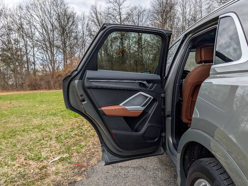 Used 2021 Audi Q3 2.0T Premium w/ Convenience Package image 11