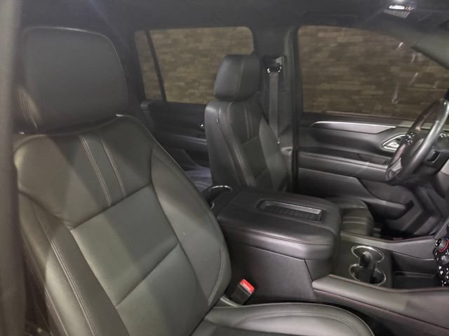 Used 2022 Chevrolet Suburban RST w/ Luxury Package AWD/4WD image 3
