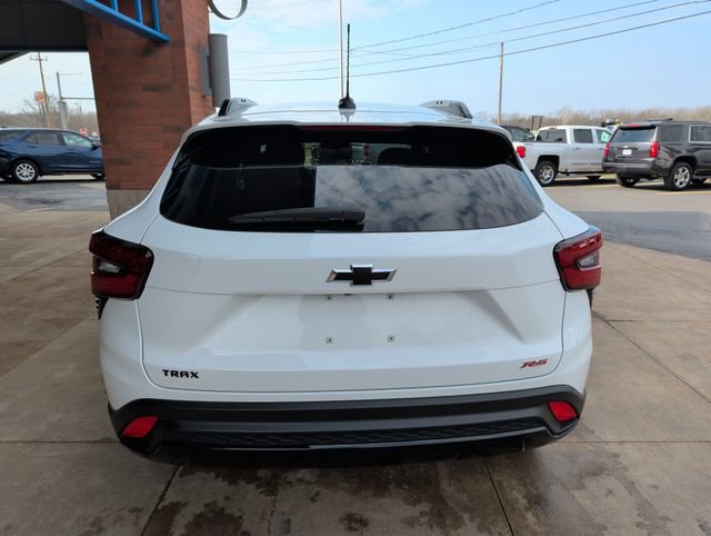 Certified 2024 Chevrolet Trax RS w/ Driver Confidence Package image 6