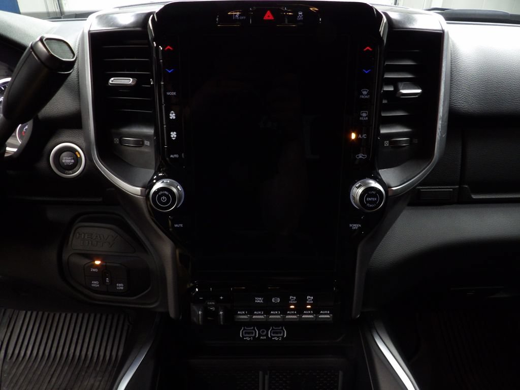 Used 2025 RAM 2500 Big Horn AWD/4WD image 17