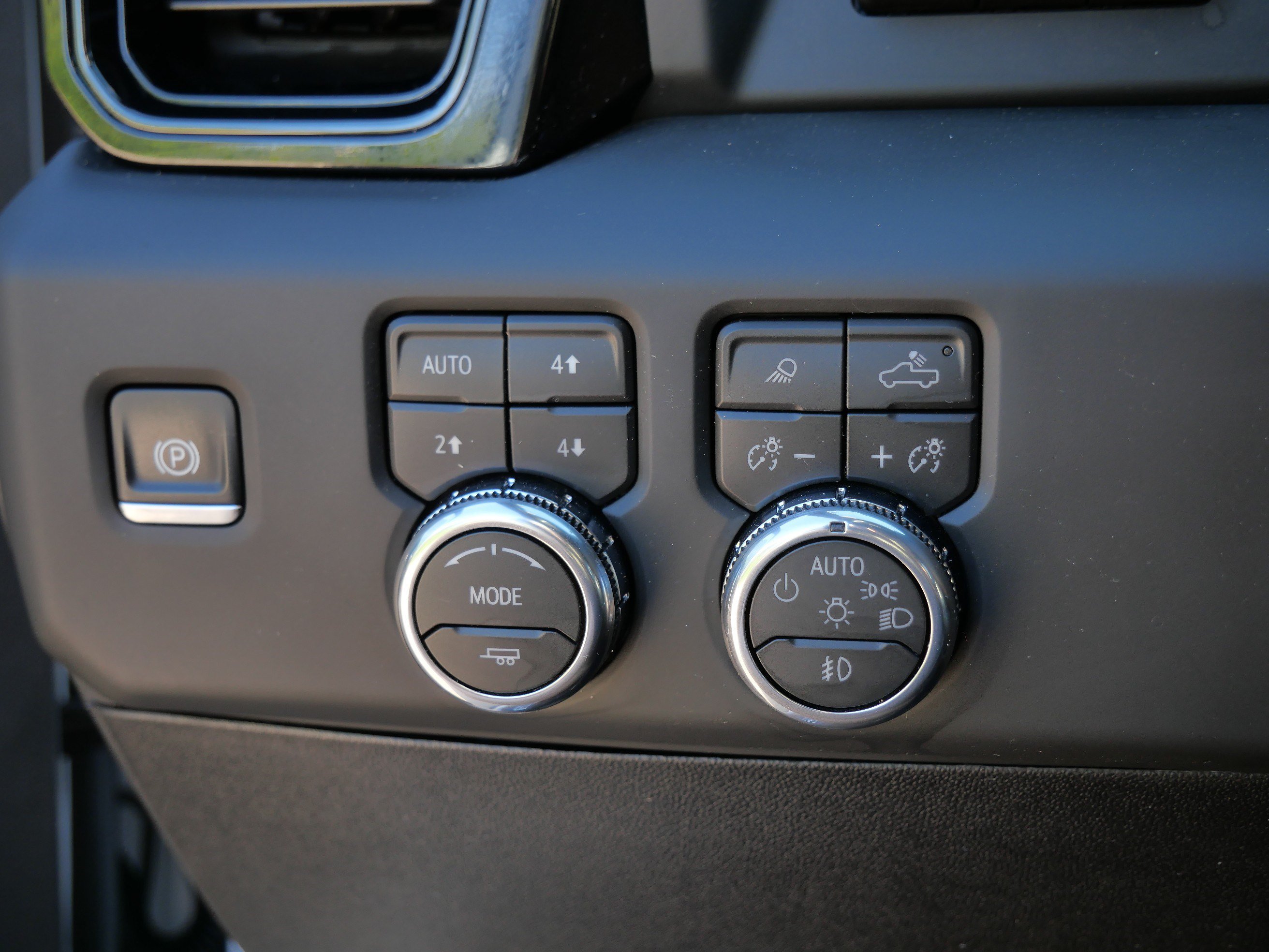Used 2026 GMC Sierra 2500 AT4X AWD/4WD image 30