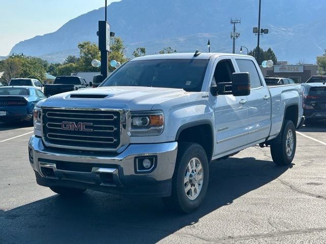 Used 2019 GMC Sierra 2500 SLT w/ Duramax Plus Package AWD/4WD image 9