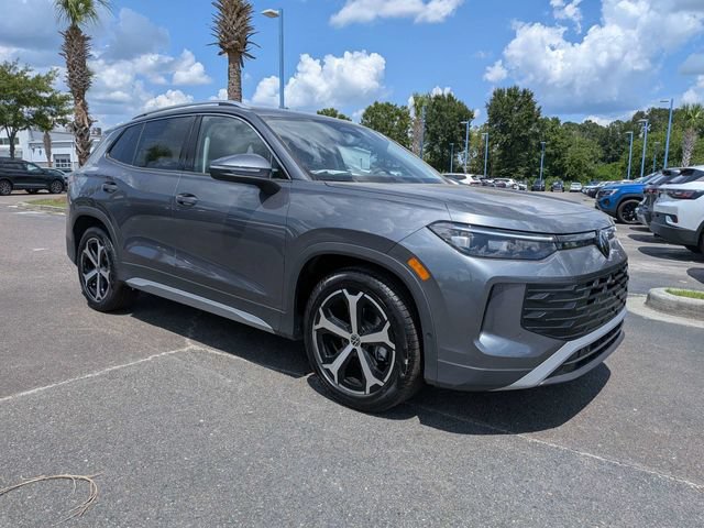New 2026 Volkswagen Tiguan SE