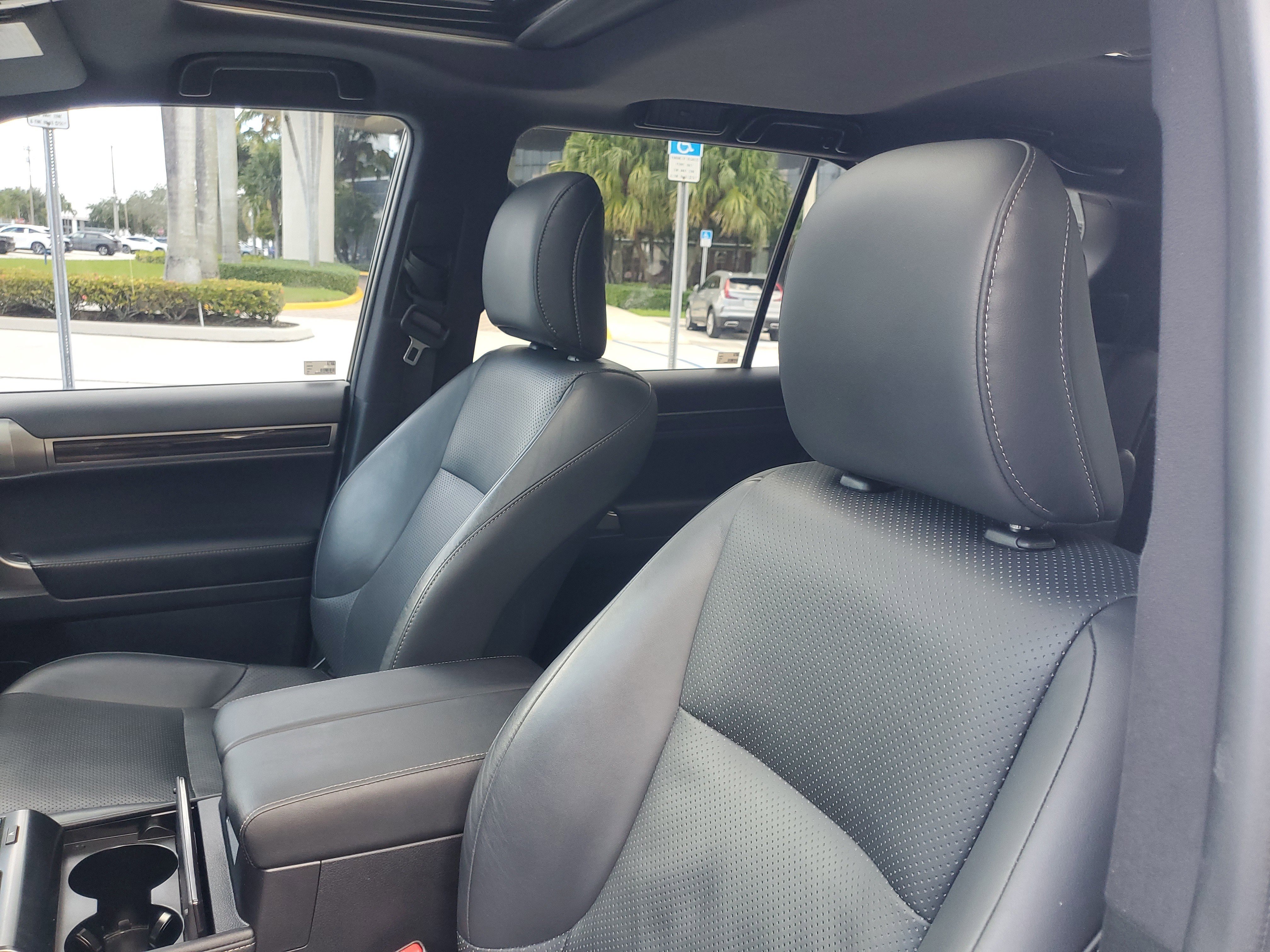 Used 2023 Lexus GX 460 Luxury image 21