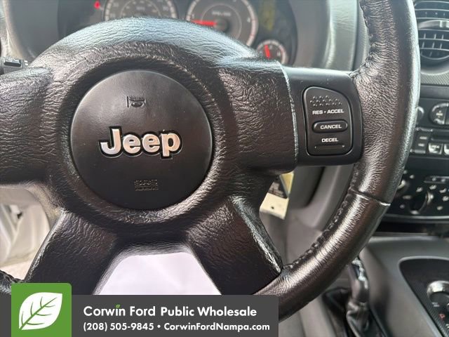 Used 2005 Jeep Liberty Sport AWD/4WD image 16