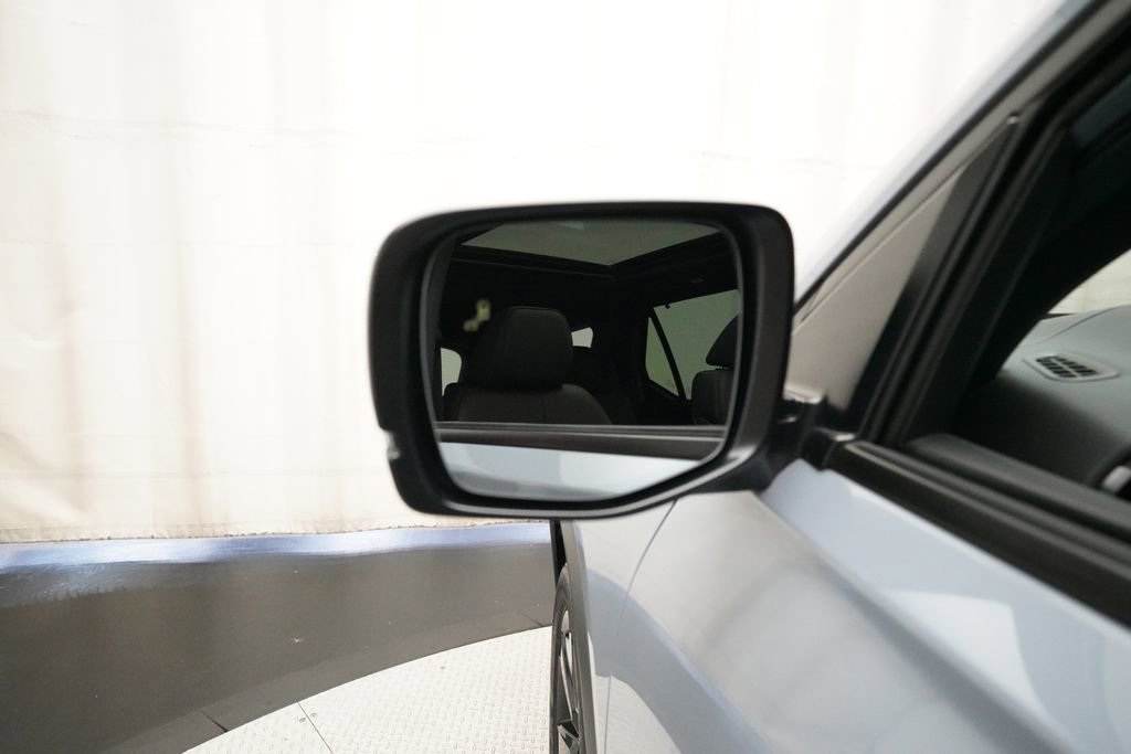 Certified 2025 Honda Pilot Black Edition image 25