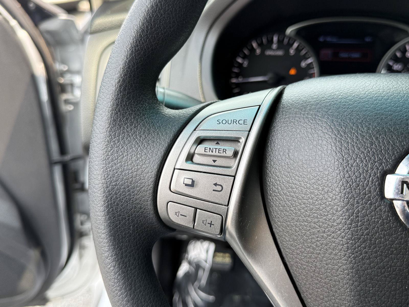 Used 2013 Nissan Altima 2.5 S FWD image 10
