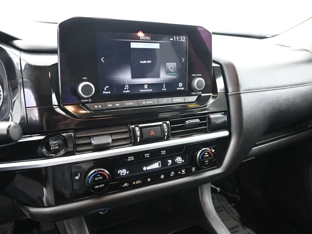 Used 2025 Nissan Pathfinder SV AWD/4WD image 31