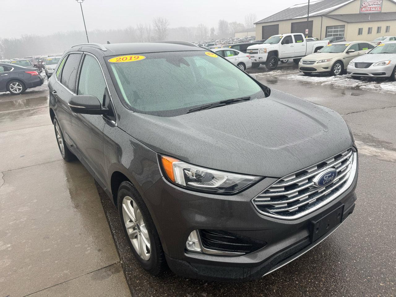 Used 2019 Ford Edge SEL w/ Convenience Package image 3