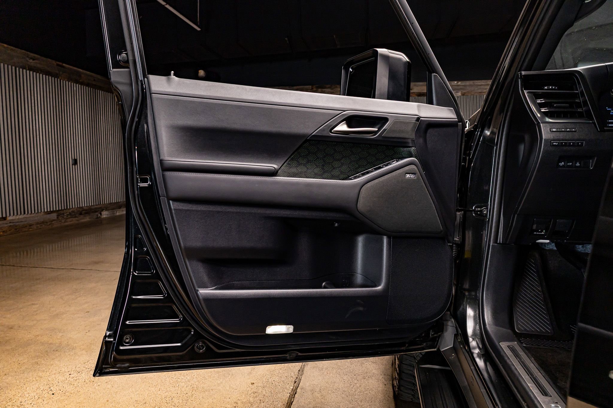 Used 2024 Lexus GX 550 image 25