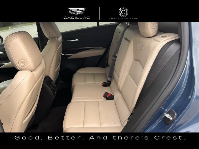 Used 2024 Cadillac XT4 Premium Luxury w/ Cold Weather Package FWD image 31