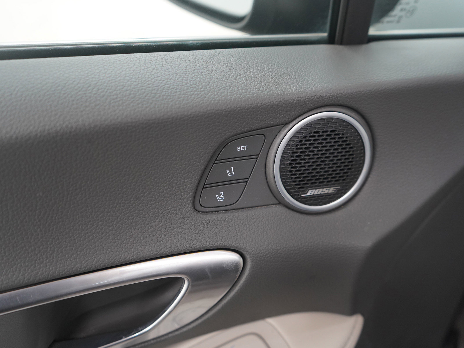 Used 2023 Hyundai Sonata Limited w/ Preferred Accessory Package image 22