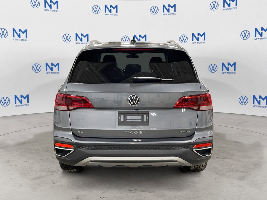 Used 2024 Volkswagen Taos SE image 4