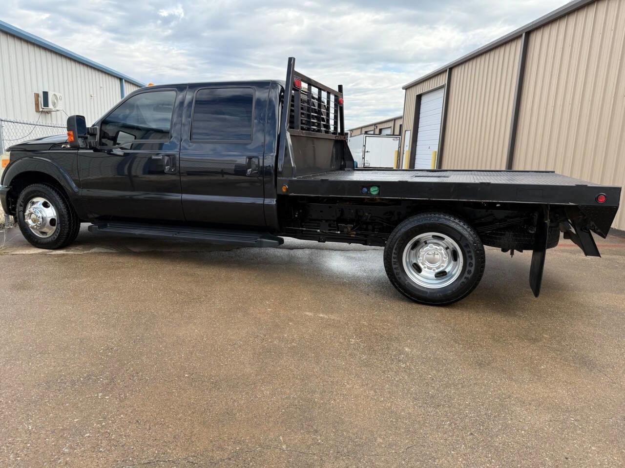 Used 2015 Ford F350 Lariat RWD image 11