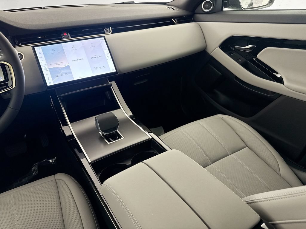 New 2026 Land Rover Range Rover Evoque S AWD/4WD image 24