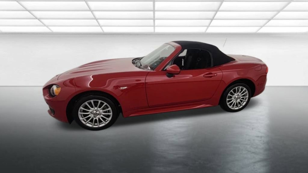 Used 2018 FIAT 124 Spider Classica image 4