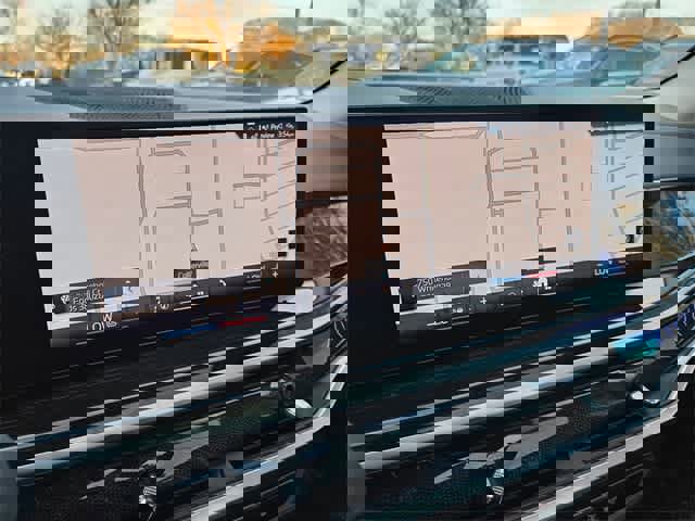 Used 2024 BMW X7 xDrive40i image 31