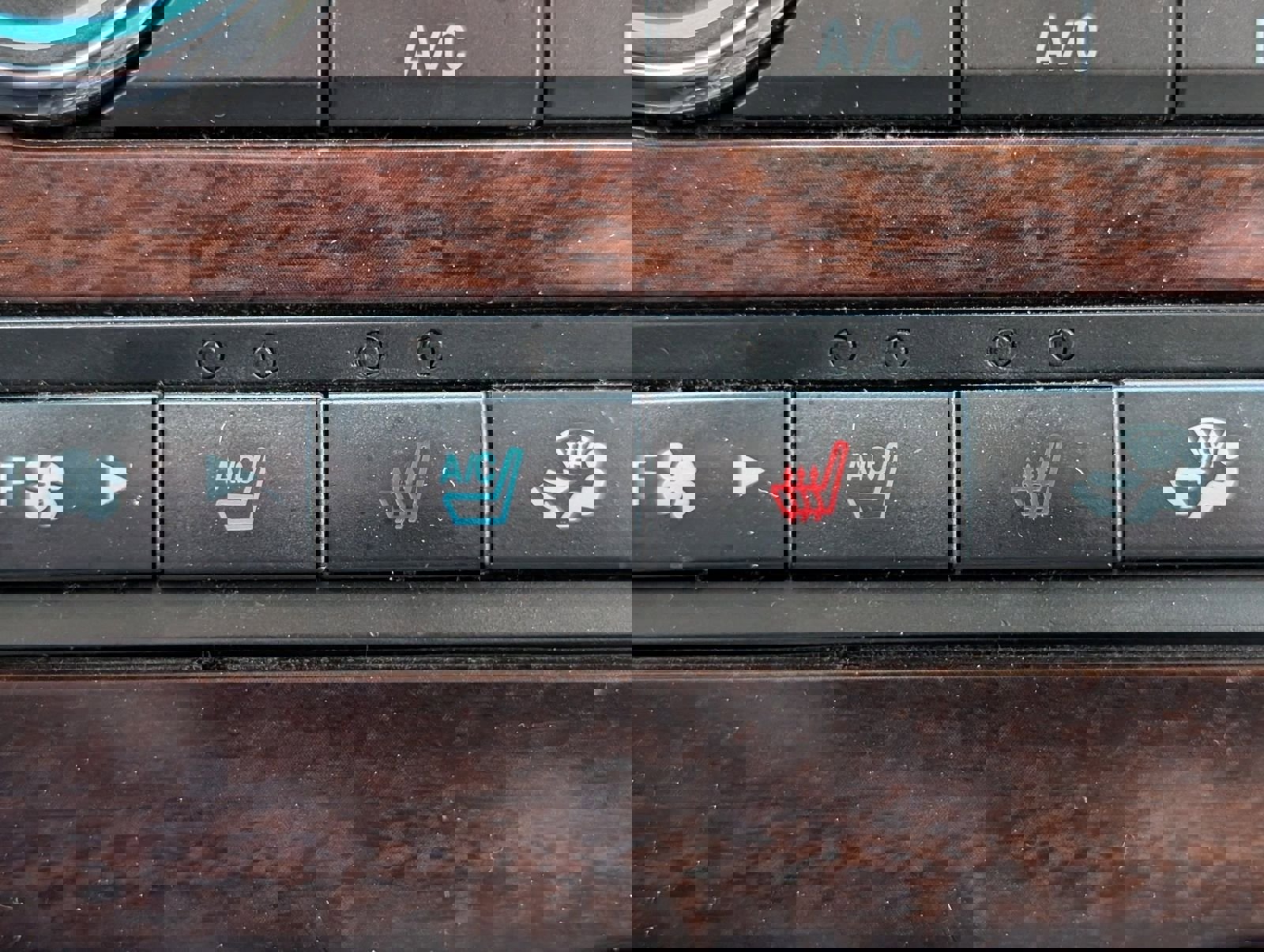 Used 2012 Ford Expedition EL XLT image 19