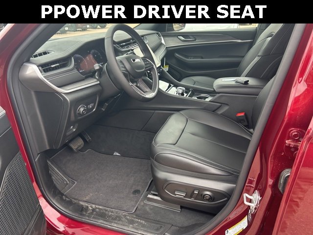 New 2025 Jeep Grand Cherokee L Limited w/ Black Appearance Package image 12