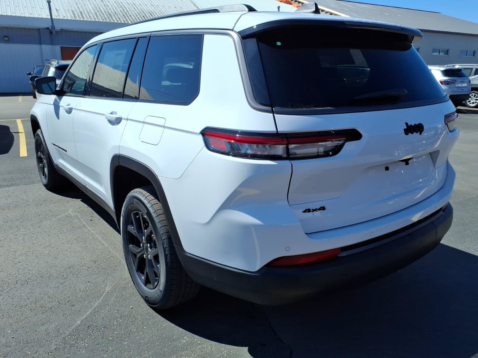 New 2026 Jeep Grand Cherokee L 4WD image 7