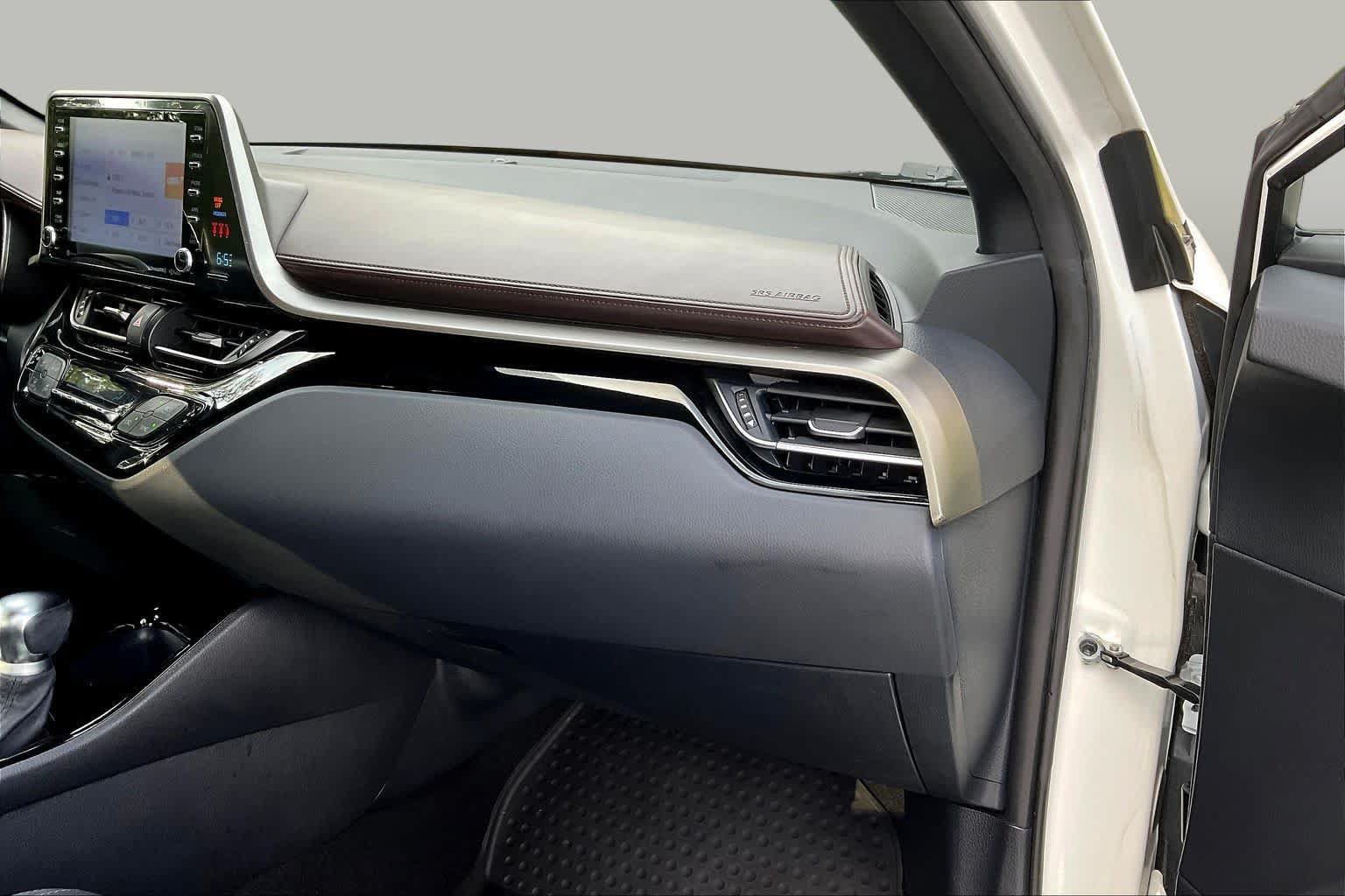 Used 2019 Toyota C-HR Limited FWD image 18