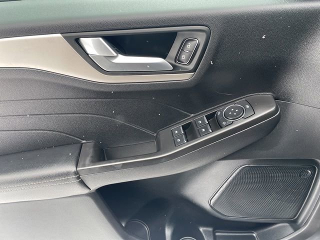 Used 2021 Ford Escape SEL image 18