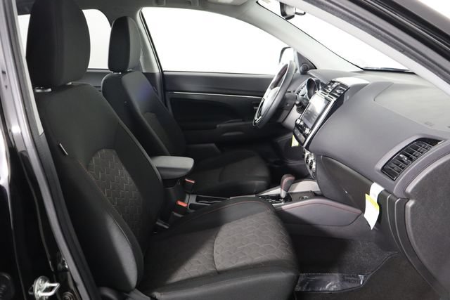Used 2024 Mitsubishi Outlander Sport ES AWD/4WD image 17
