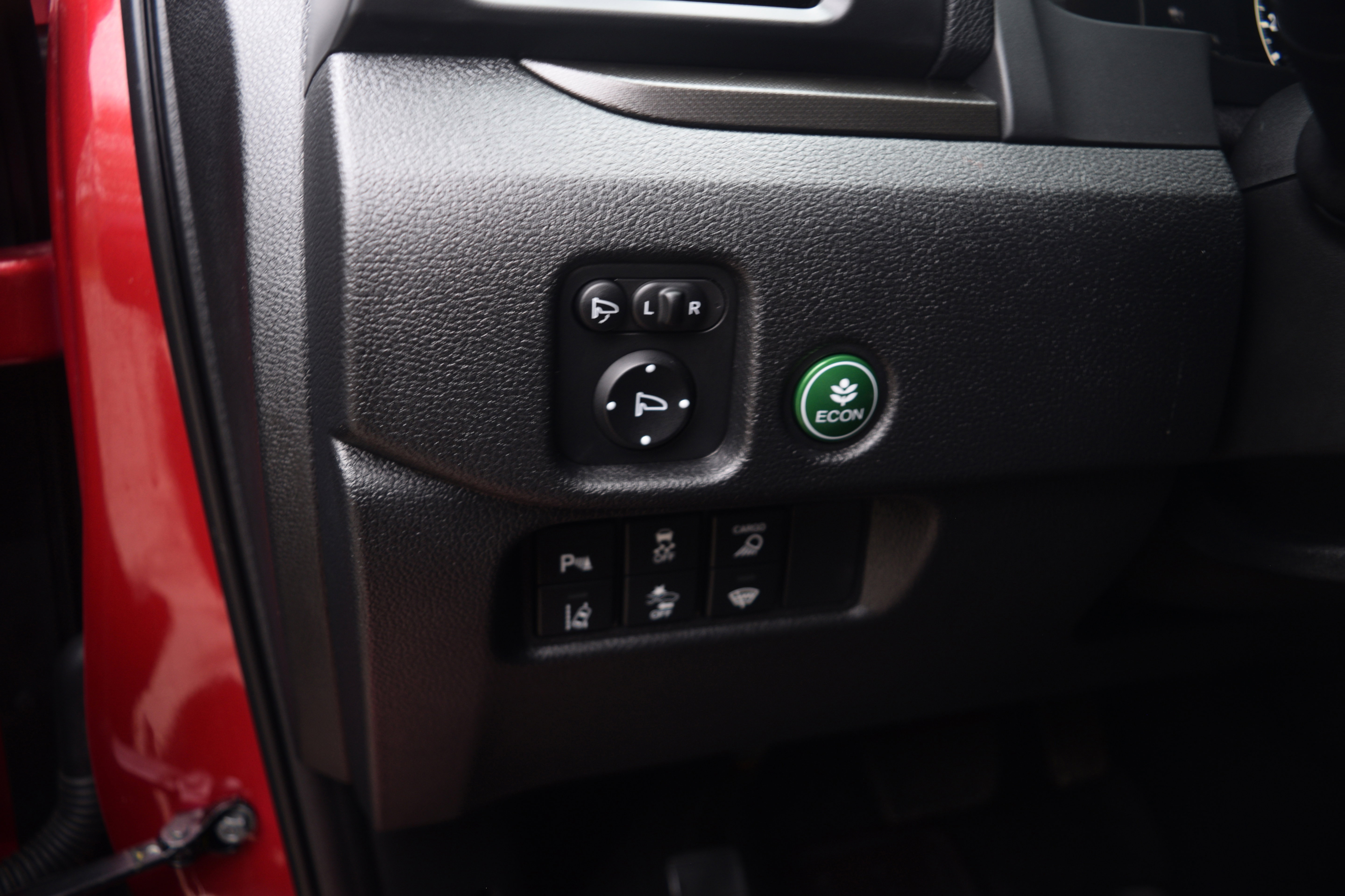 Used 2025 Honda Ridgeline TrailSport image 7