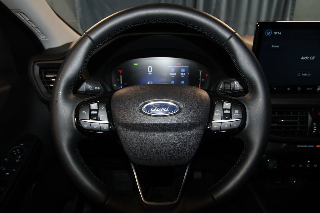 Used 2025 Ford Escape SE w/ Class II Trailer Tow Package FWD image 11