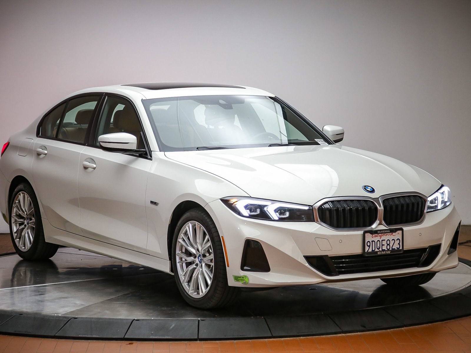 Used 2023 BMW 330e w/ Driving Assistance Package RWD image 6