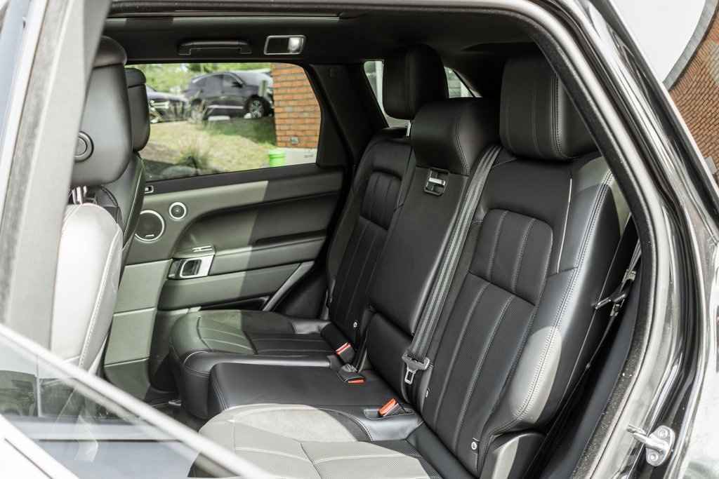 Used 2022 Land Rover Range Rover Sport HST image 30