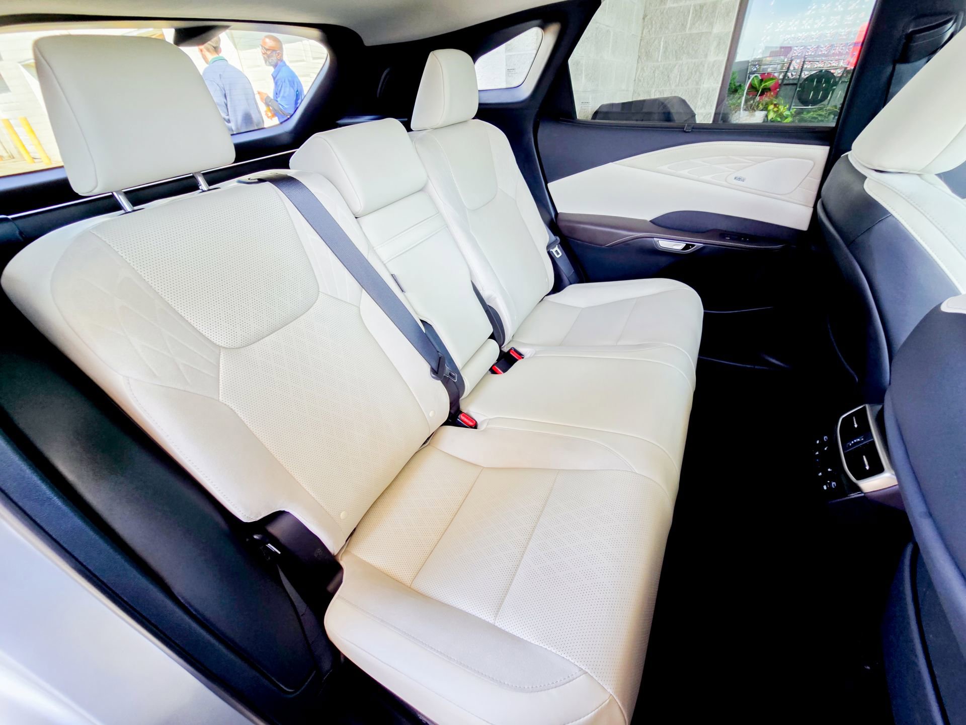 Used 2024 Lexus RX 350 AWD w/ Convenience Package image 28