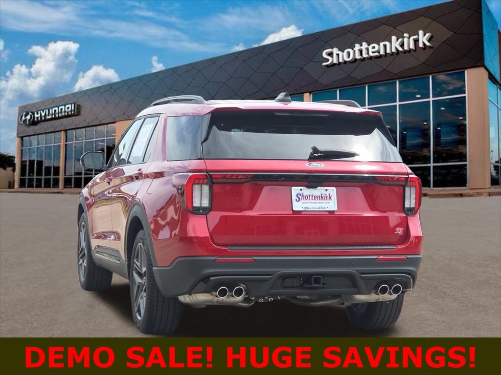 Used 2025 Ford Explorer ST image 8