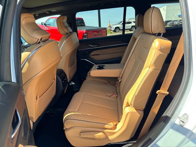 Used 2024 Jeep Grand Cherokee L Summit AWD/4WD image 21