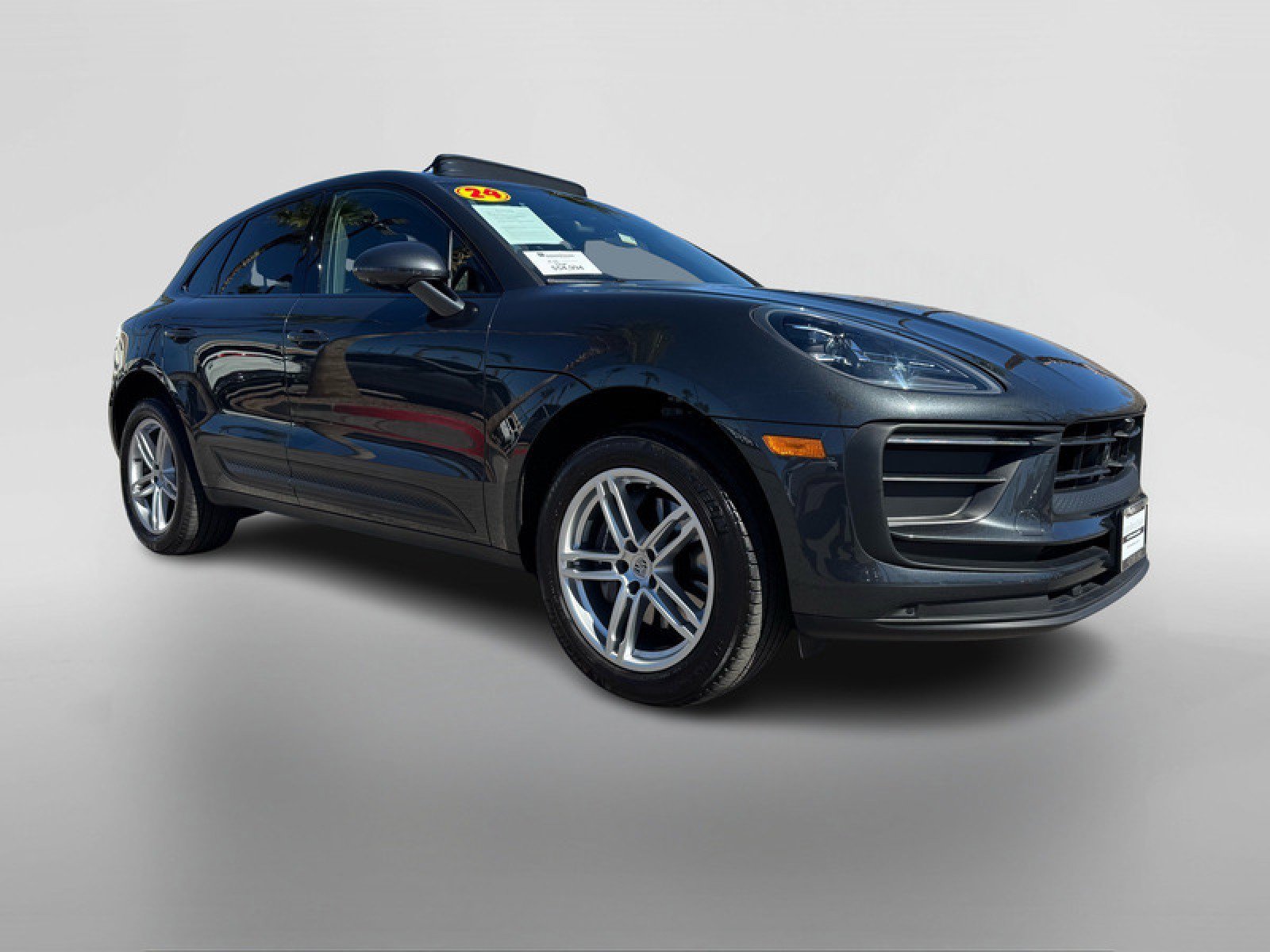 Used 2024 Porsche Macan image 7
