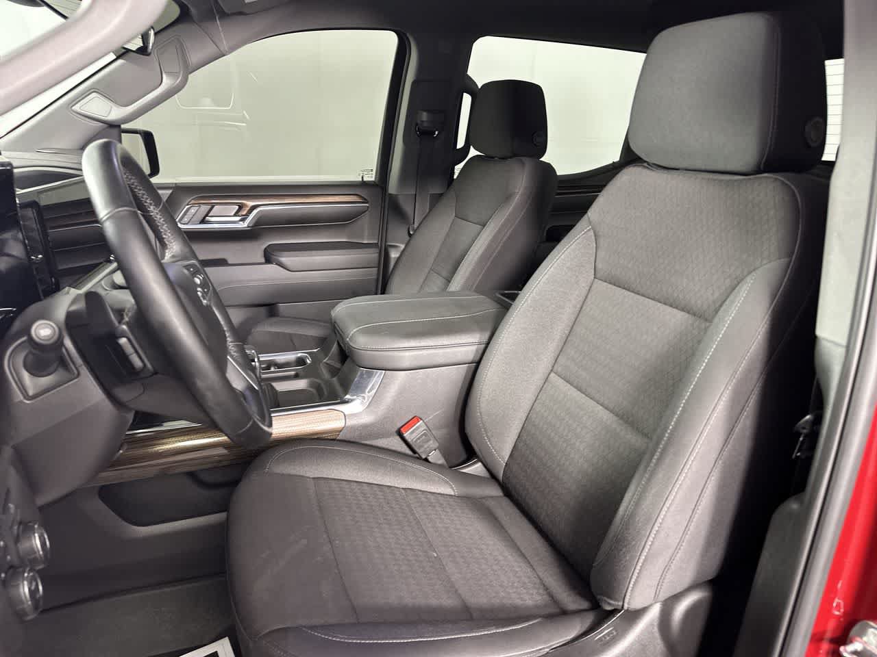 Used 2024 Chevrolet Silverado 1500 LT Trail Boss w/ Protection Package AWD/4WD image 13