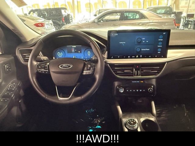 Used 2024 Ford Escape Platinum image 16