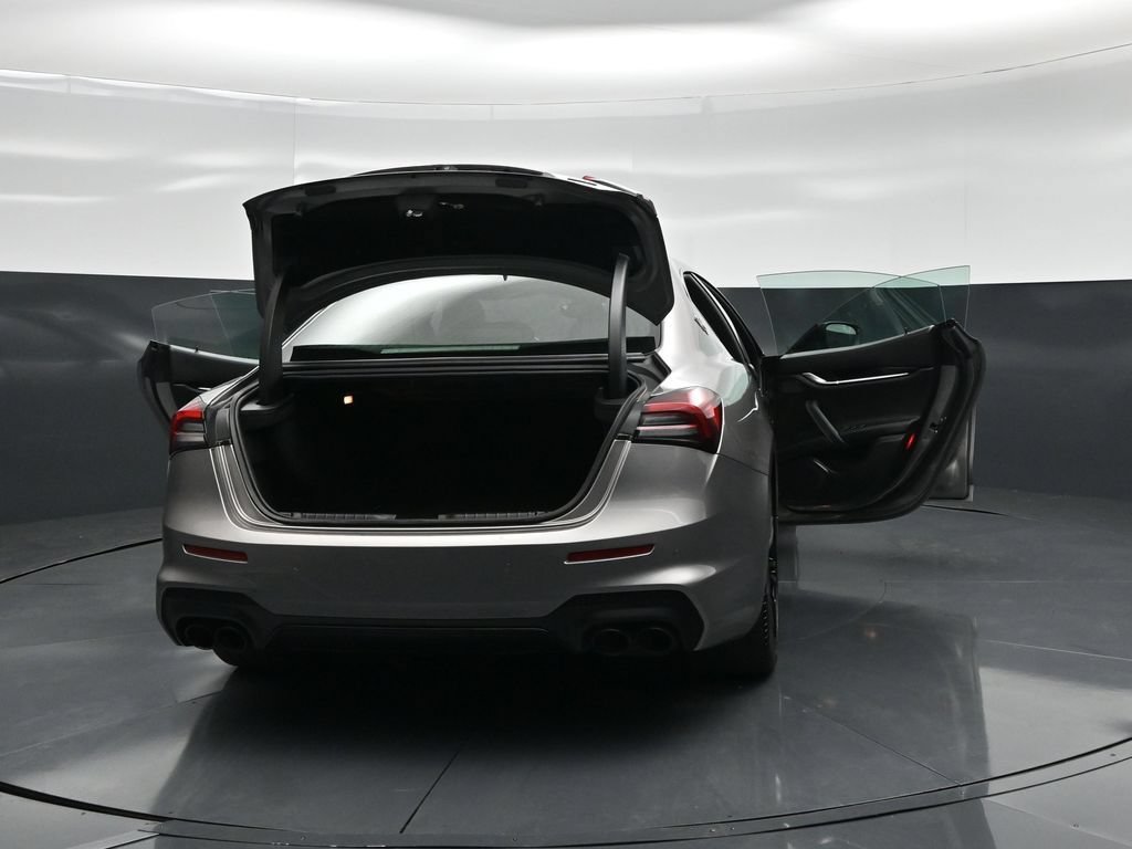 Used 2022 Maserati Ghibli GT RWD image 32