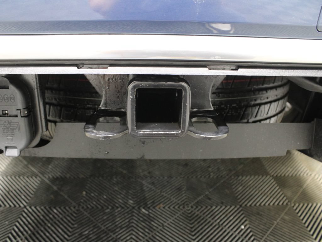 Used 2026 GMC Yukon Denali w/ Sun & Power Step Package AWD/4WD image 51