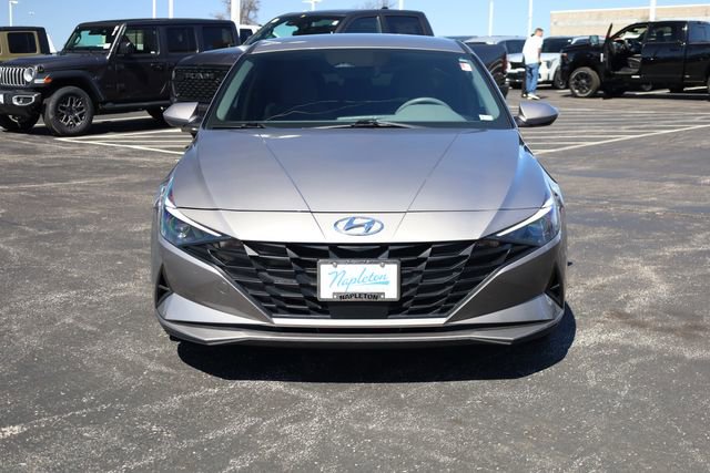 Used 2023 Hyundai Elantra SEL w/ Convenience Package image 3