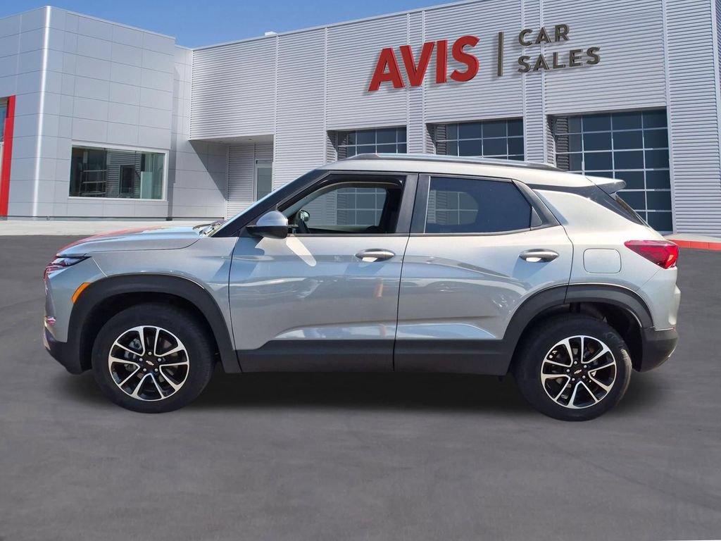 Used 2025 Chevrolet TrailBlazer LT AWD/4WD image 10