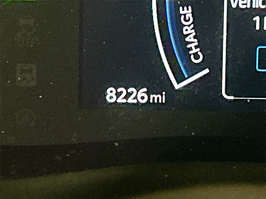 Used 2025 Toyota Camry LE w/ Convenience Package image 10