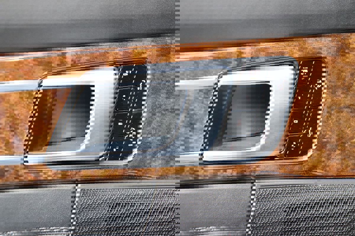 Used 2017 Porsche Panamera 4S w/ Sport Chrono Package image 57