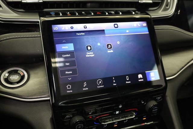 Used 2023 Jeep Grand Cherokee 4WD 4xe image 21