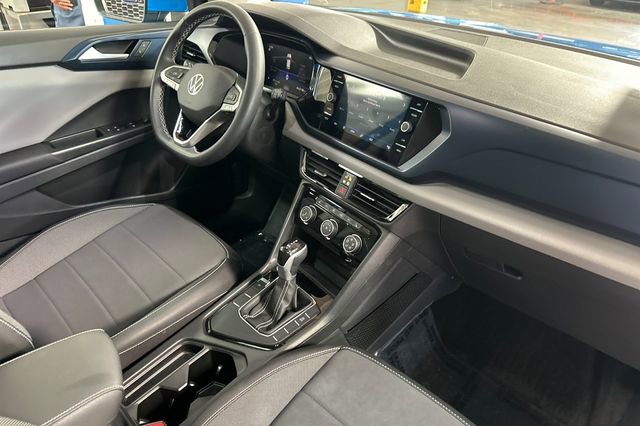 Certified 2023 Volkswagen Taos SE w/ Panoramic Sunroof Package FWD image 20