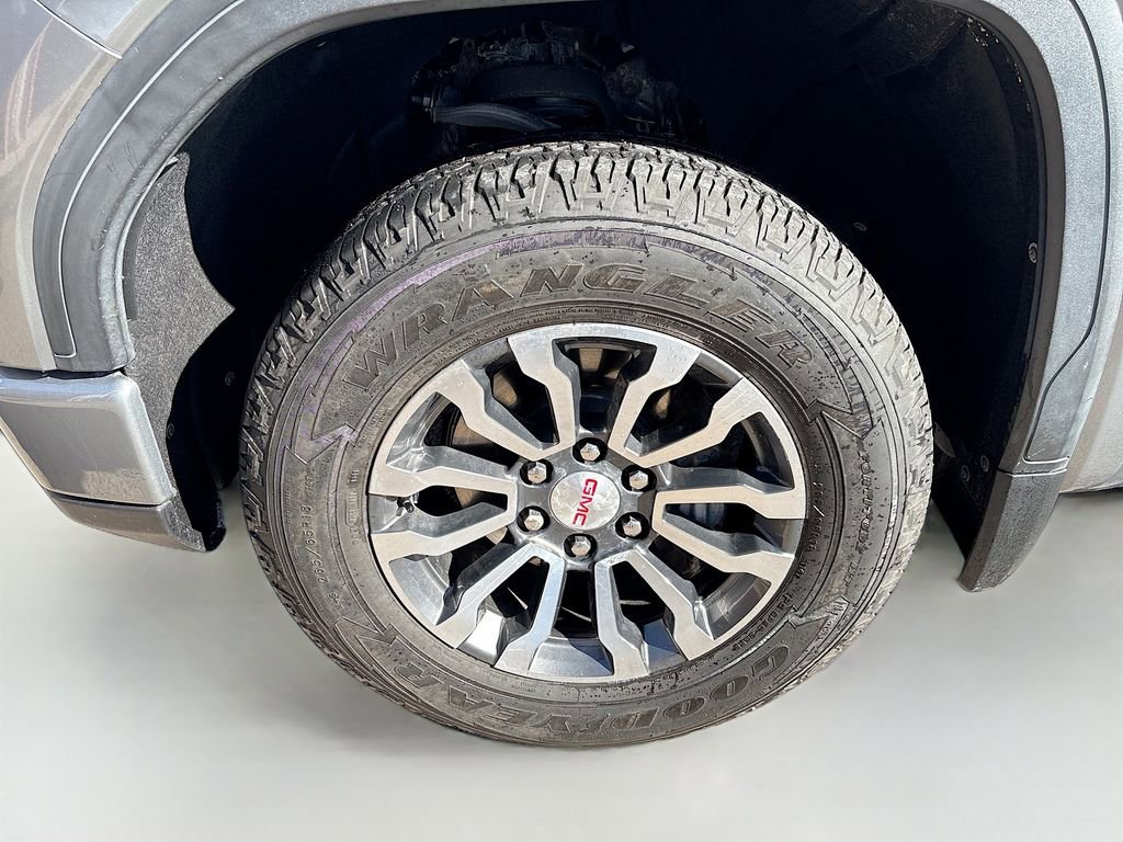Used 2024 GMC Sierra 1500 AT4 w/ Technology Package image 32