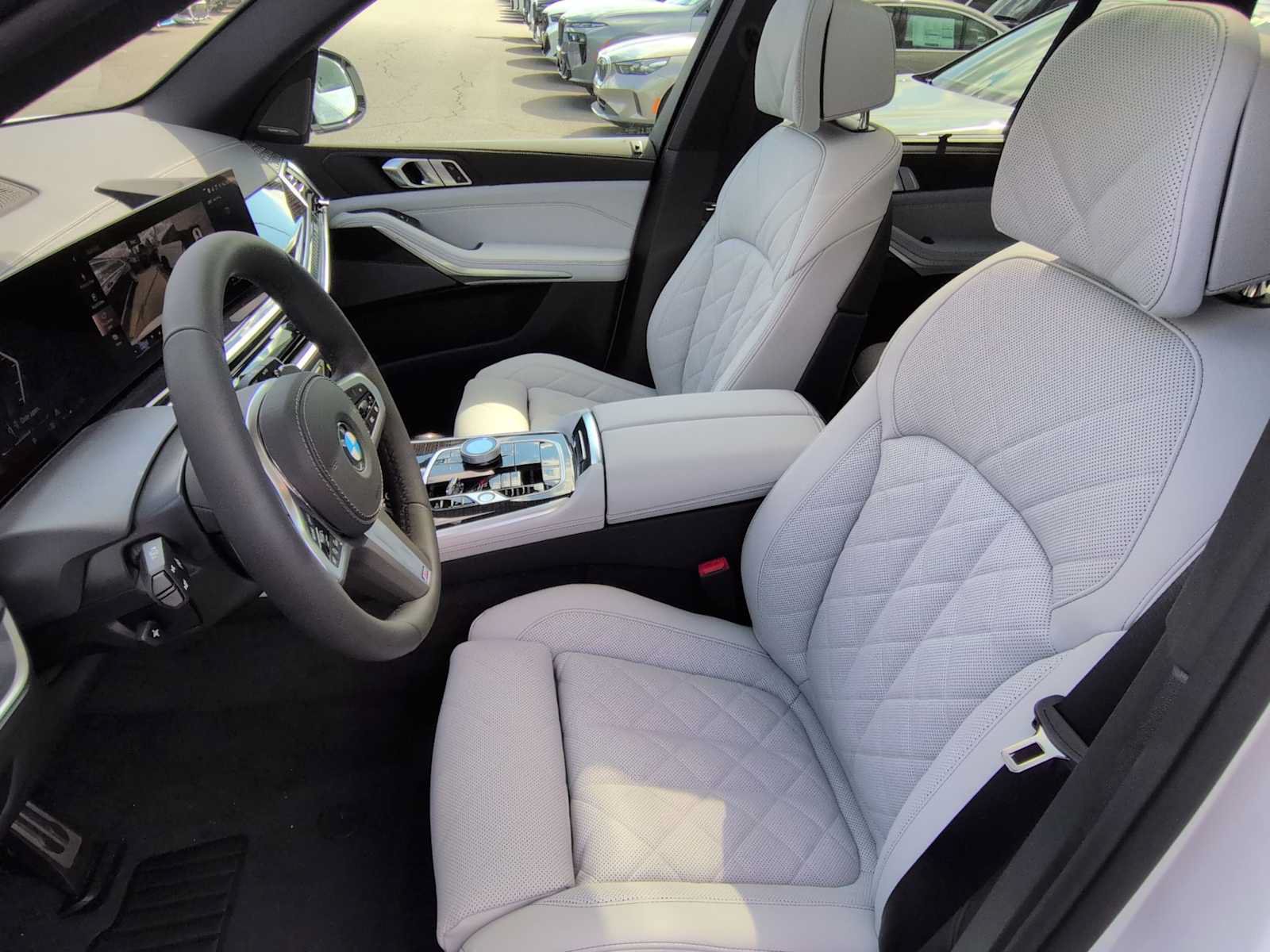Used 2026 BMW X5 xDrive40i w/ Executive Package AWD/4WD image 17