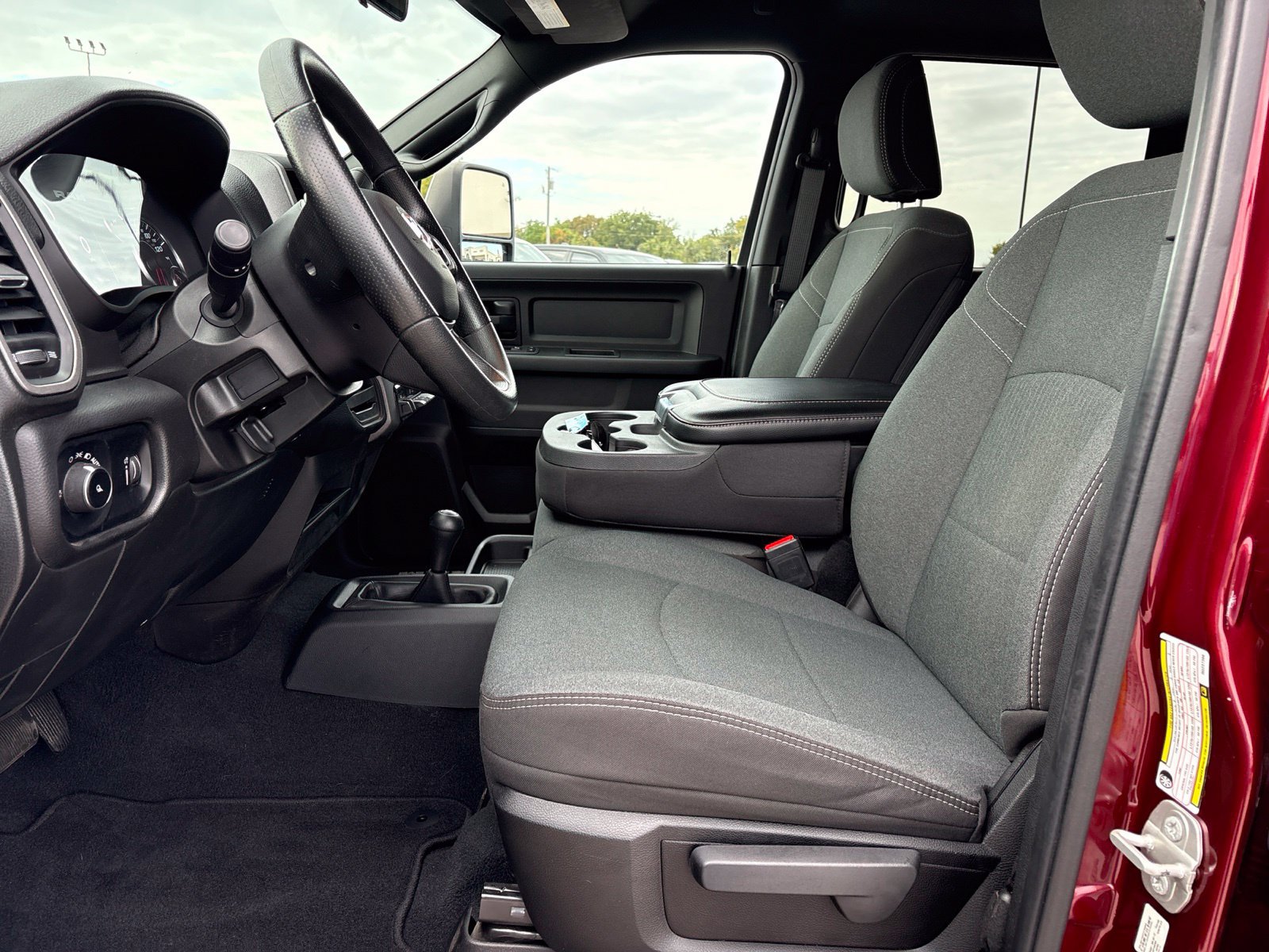 Used 2024 RAM 2500 Tradesman w/ Chrome Appearance Group AWD/4WD image 13