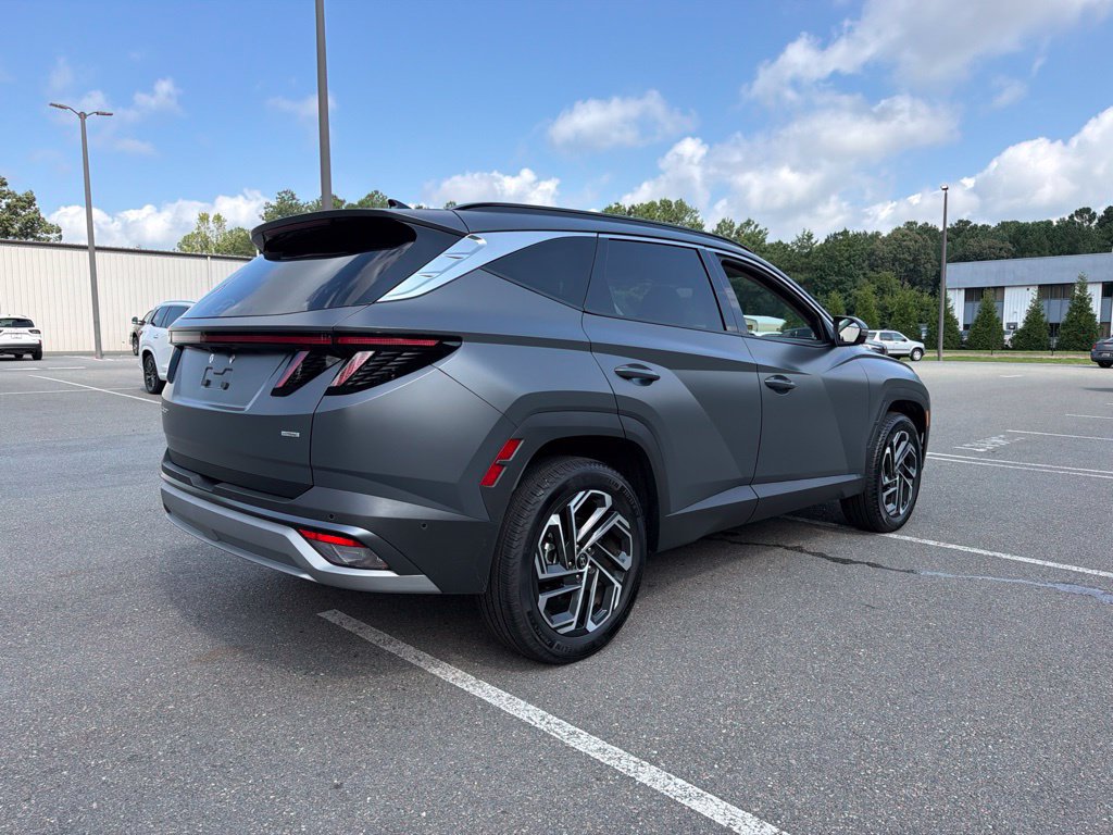 Used 2025 Hyundai Tucson Limited AWD/4WD image 5