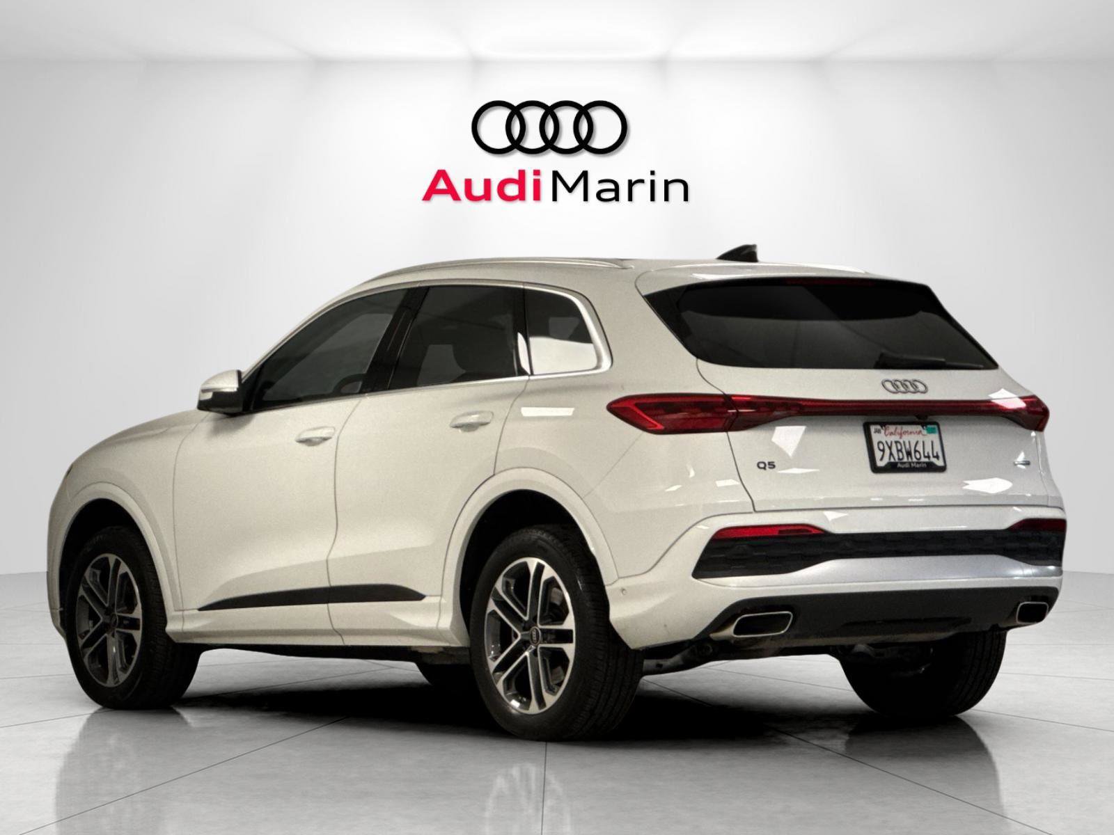 Certified 2025 Audi Q5 Premium w/ Convenience Package AWD/4WD image 3